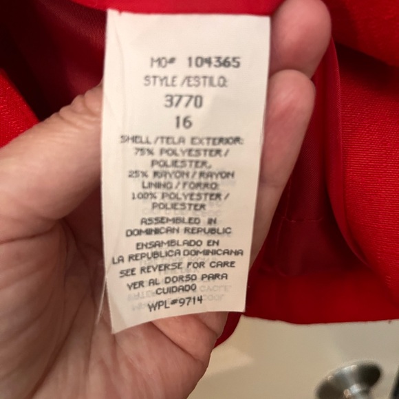 Red Jacket - Picture 3 of 3